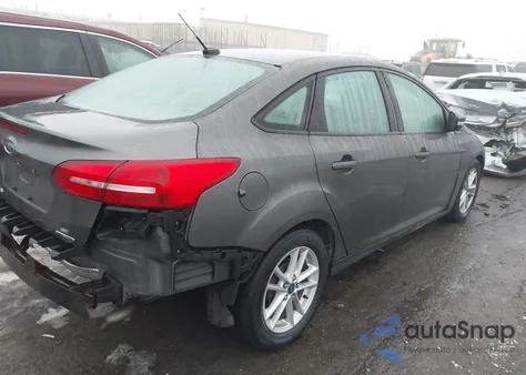 2015 Ford Focus Se z USA, uszkodzony, nr VIN 1FADP3F21FL242641